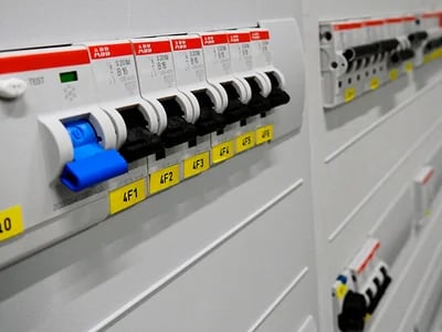 Der Einfluss der UVV Prüfung auf die Qualität der DGUV V3 Prüfung und die Sicherheit Ihrer Betriebsmittel