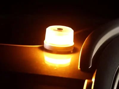 Safeglow Warnleuchte V16: DGT-konform und sofort einsatzbereit