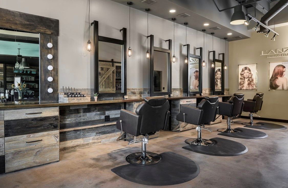 Stilvolle Wellness & Spa Einrichtung: Friseureinrichtung für echte Profis